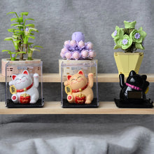 Solar Powered Maneki Neko Lucky Cat for Home Decor